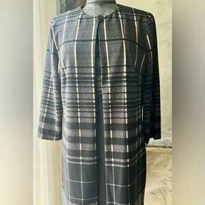 Danny and Nicoles 2-piece sheath dress & Jacket Size 14